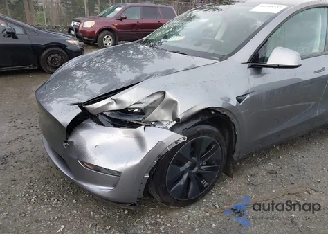 2024 Tesla Model Y Long Range Dual Motor All-Wheel Drive from USA, damaged, VIN 7SAYGDEE4RF178084